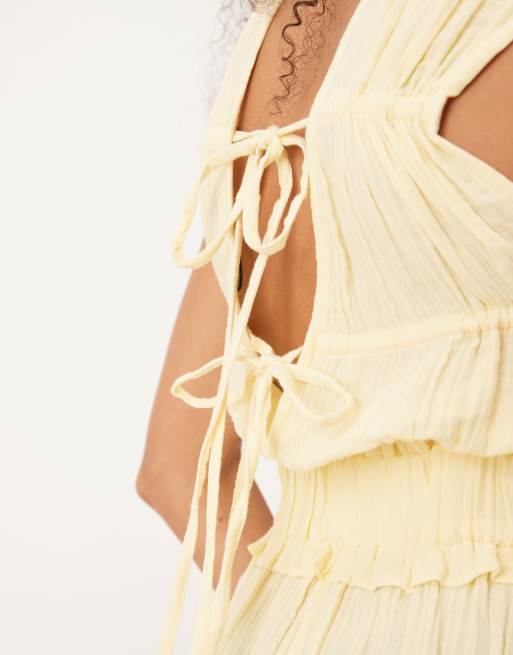 Mono corto amarillo crema con pecho fruncido de tejido doble de ASOS DESIGN, 4 de 4