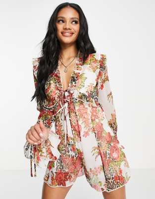 Mono corto con detalle de lazada y estampado variado animal y de rosas de chifón de ASOS DESIGN