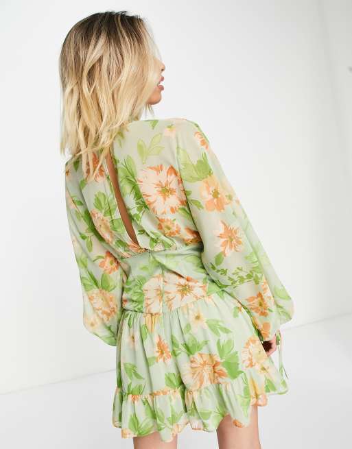 Mono corto con estampado floral y detalle de corsé de chifón de ASOS DESIGN, 3 de 4