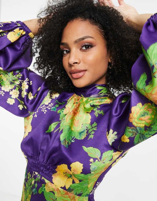 Mono corto extragrande con estampado de flores silvestres y mangas abullonadas de satén de ASOS DESIGN , 2 de 4