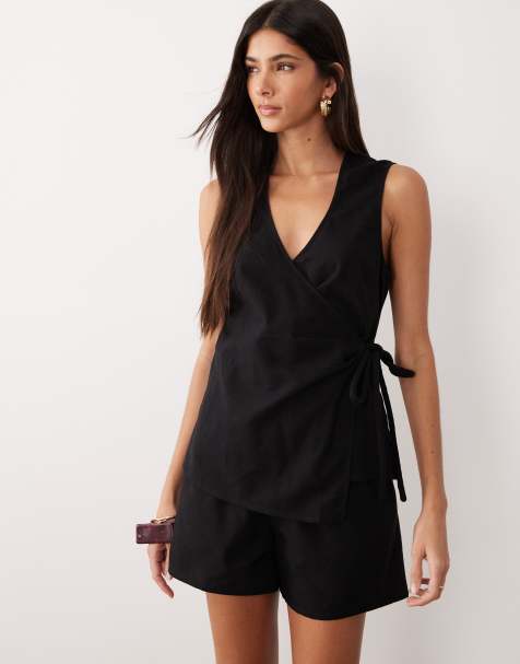 Mono corto negro con parte delantera cruzada de ASOS DESIGN - view 1