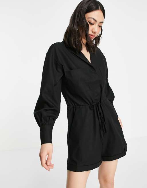 Mono corto negro utilitario con bolsillos de Pretty Lavish