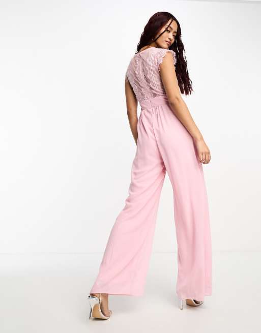 Mono de dama de honor largo rosa pálido con parte trasera de encaje Perry de TFNC Petite, 3 de 4