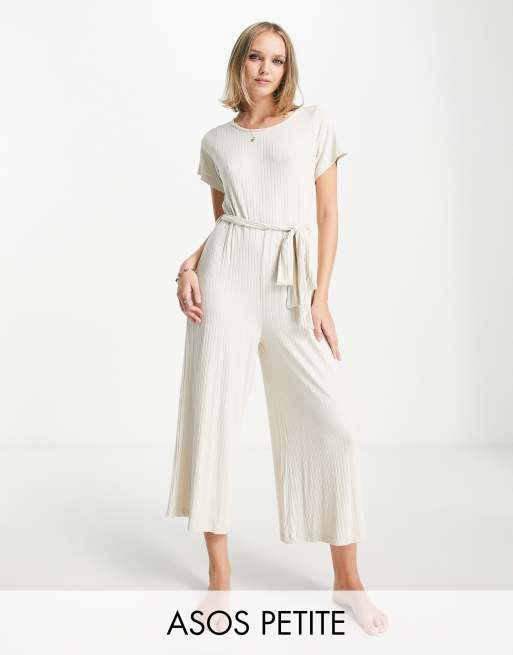 Mono de estar por casa largo color avena de canalé de ASOS DESIGN Petite
