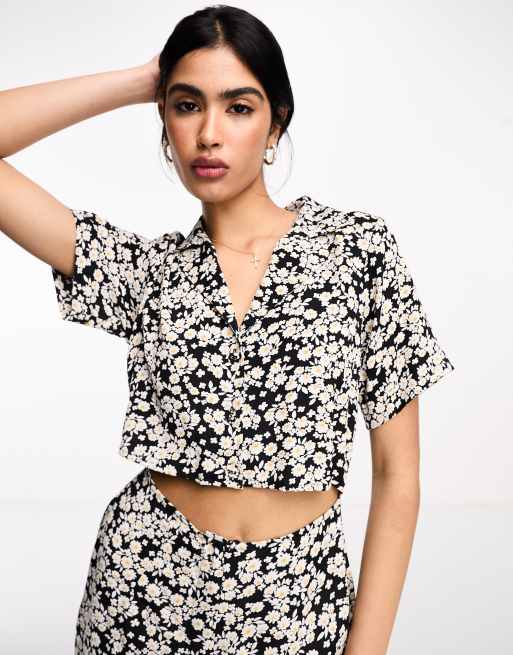 Mono largo 2 en 1 con detalle de camisa y estampado de florecitas de ASOS DESIGN, 2 de 4