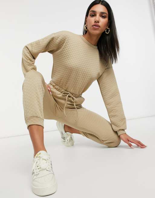 Mono largo básico color piedra con pantalón estilo jogger y diseño guateado de ASOS DESIGN