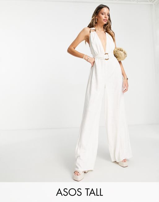 Mono blanco pernera ancha con cuello halter y detalle de anilla de ASOS DESIGN Tall | ASOS