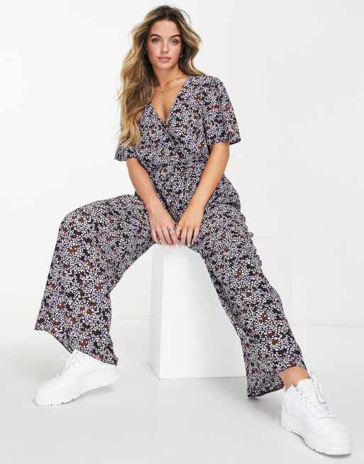Mono largo de tarde lilas con botones en la parte delantera y estampado floral de crepé texturizado de ASOS DESIGN 