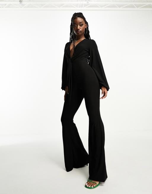 Mono largo negro ceñido con escote pronunciado y lazada delantera Glam de ASOS DESIGN