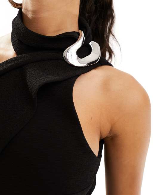 Mono largo negro con cuello alto con detalle plateado de ASOS DESIGN, 2 de 4