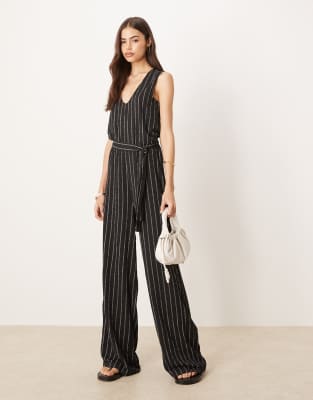 Mono largo negro con raya diplomática blanca y lazada en la cintura de JDY Tall - view 1