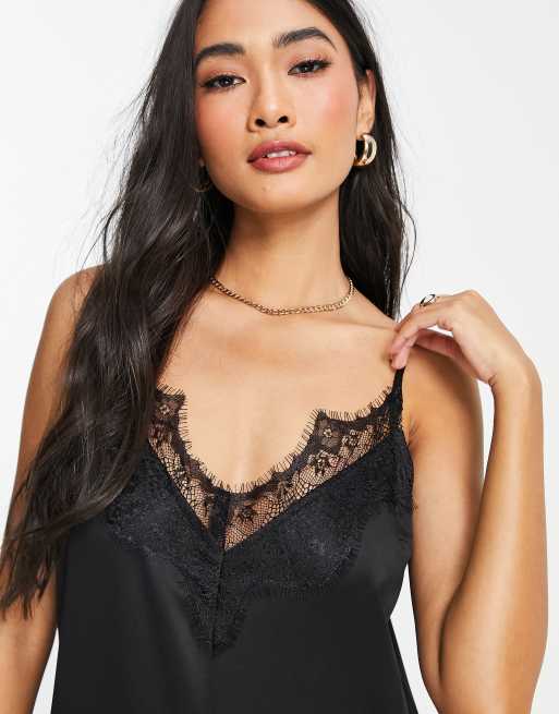 Mono largo negro de corte culotte con tirantes de satén con insertos de encaje de ASOS DESIGN, 2 de 4