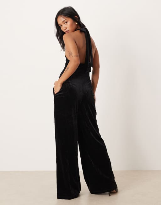Mono largo negro de cuello halter de terciopelo de Nobody's Child Petite, 2 de 4