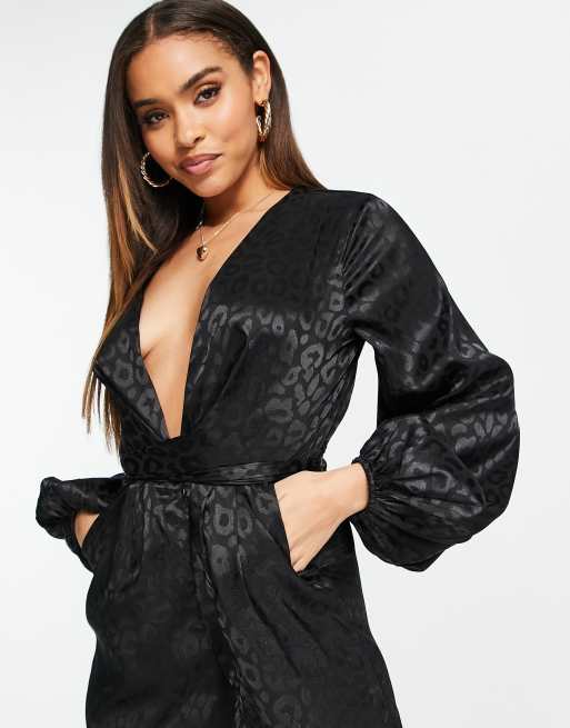 Mono largo negro de pernera ancha con lazada en la parte delantera de satén de Missguided, 2 de 4