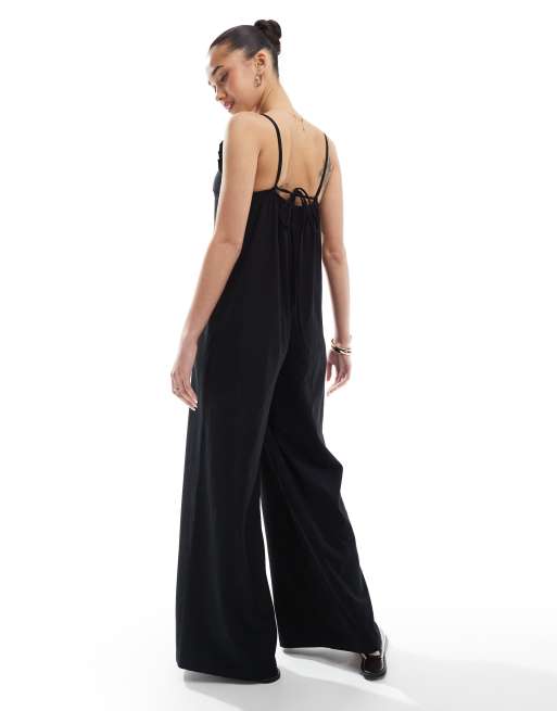 Mono largo negro de tirantes y pernera ancha con volantes de ASOS DESIGN, 4 de 4