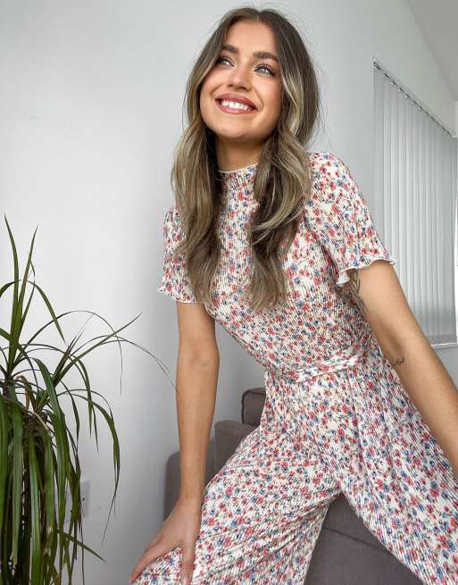 Mono largo plisado con estampado floral primaveral, cuello alto y cinturón de ASOS DESIGN, 2 de 4