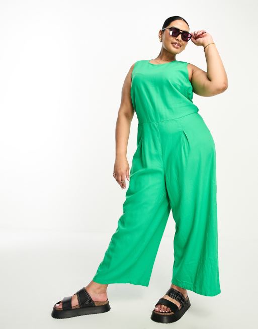 Mono largo verde de pernera ancha con pinzas, lazada en la espalda y tacto efecto lino de Vero Moda Curve
