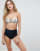 Thumbnail 3 van 4