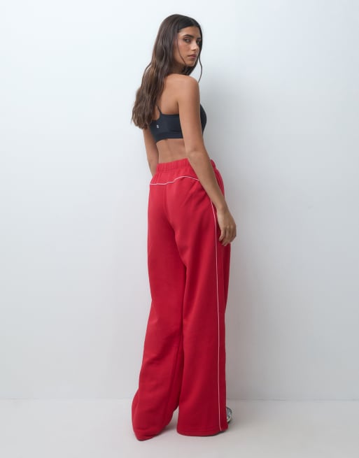 Montirex 19 wide leg trackies in ruby red, 5 of 5