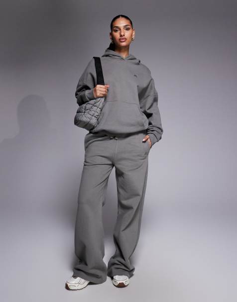 Montirex Form wide leg joggers in dark olive - view 1