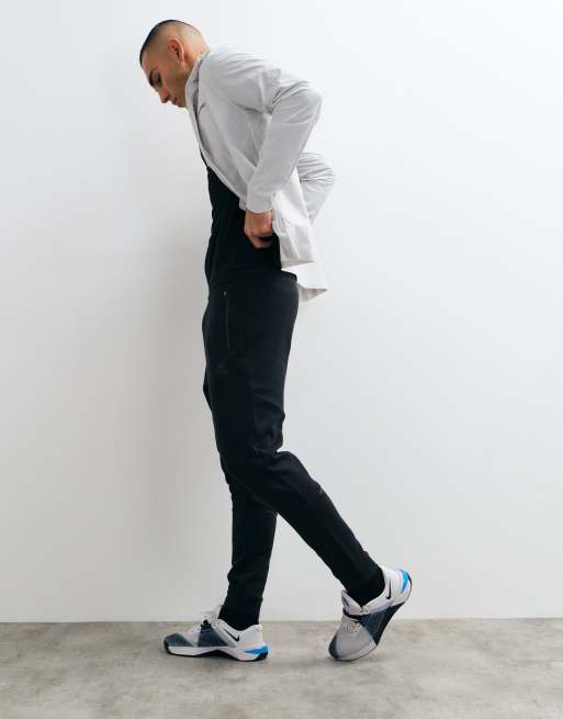 Montirex foundation joggers  in black, 2 of 5