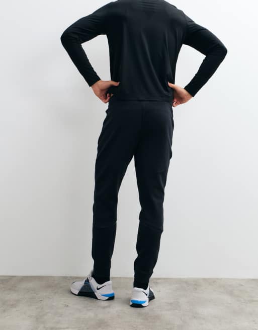 Montirex foundation joggers  in black, 5 of 5