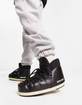 Moon Boot Evolution water repellent nylon pumps in black