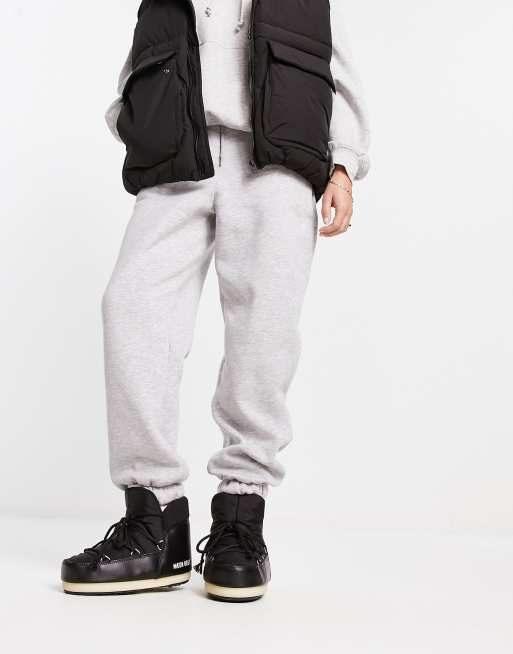Moon Boot Evolution water repellent nylon pumps in black | ASOS