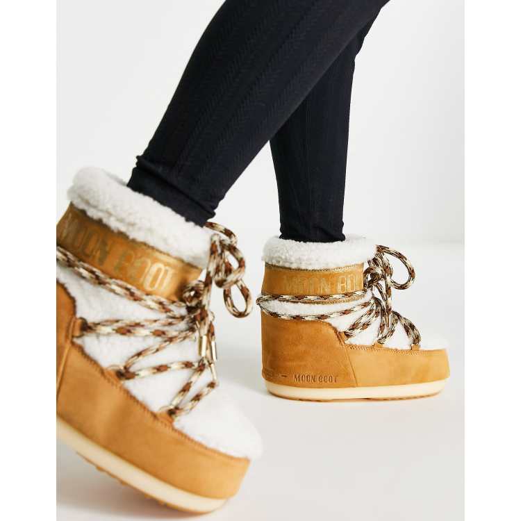 Shearling store snow boots