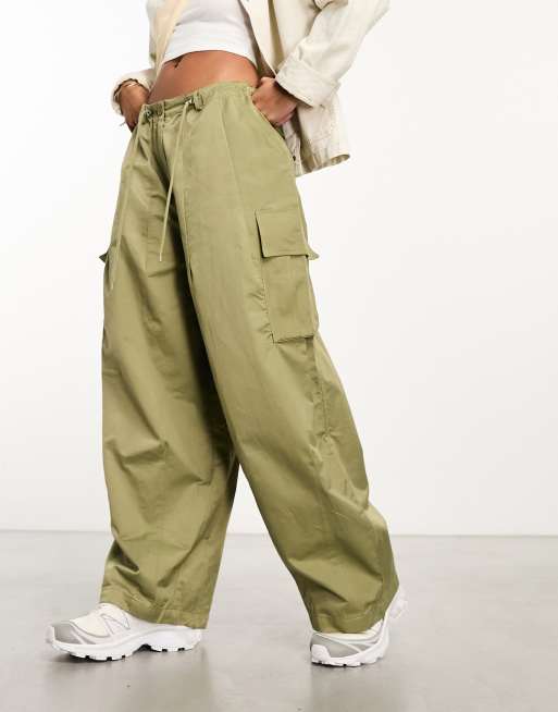 Moon River adjustable waist drawstring cargo pants in olive green