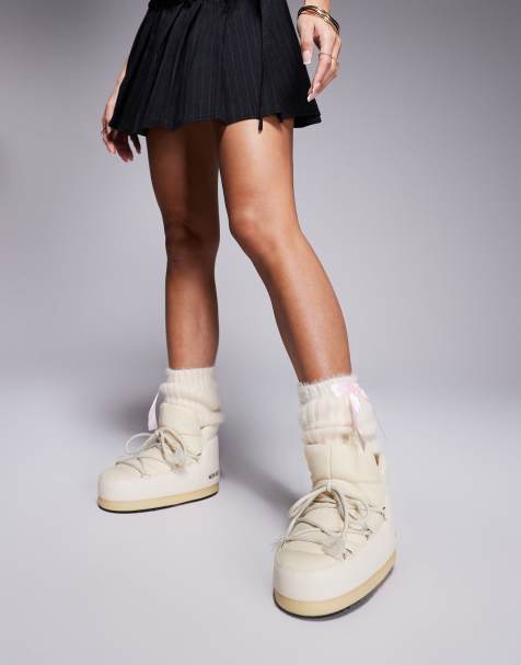 Moonboot EVX pumps in cream - view 1