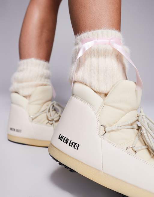 Moonboot EVX pumps in cream