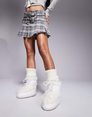 Moon Boot Moonboot Icon low faux fur boots in white