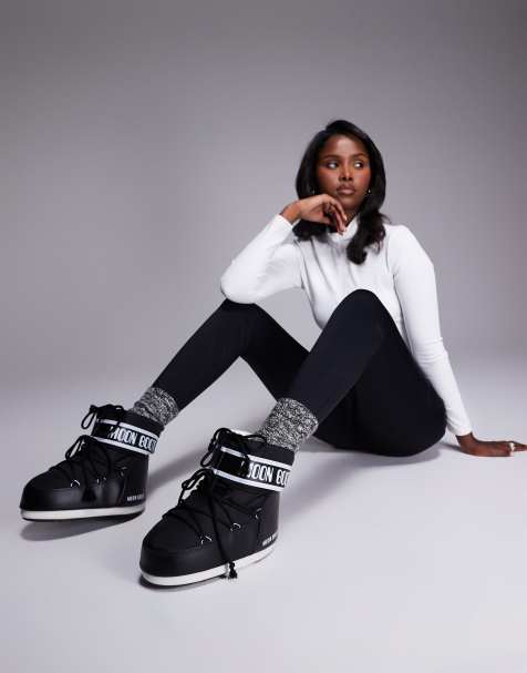 Moonboot Icon low nylon boots in black - view 1