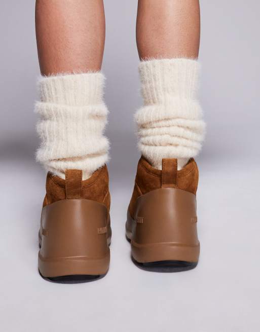 Moonboot unisex Luna Low boots in tan | ASOS