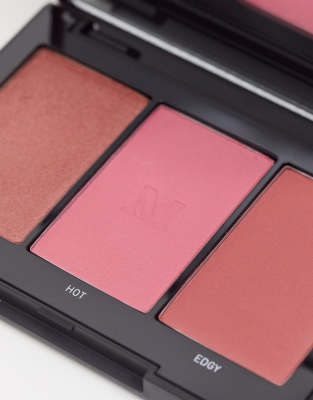 morphe pop of fuchsia