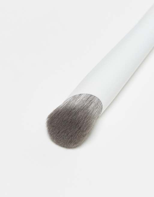 Morphe M132 Angled Concealer Brush , 2 of 3