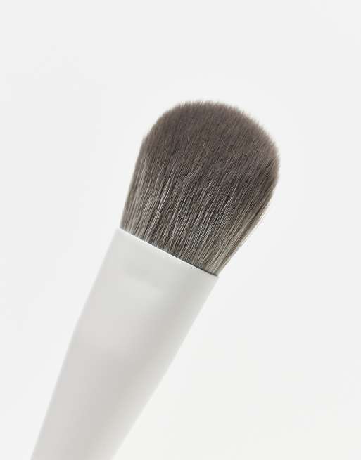 Morphe M204 Rounded Cream Blush Brush , 3 of 3