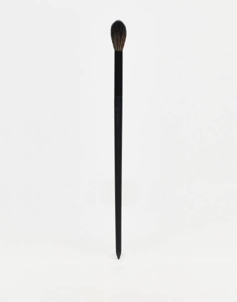 Morphe V111 Full Bodied Highligher Brush - view 1