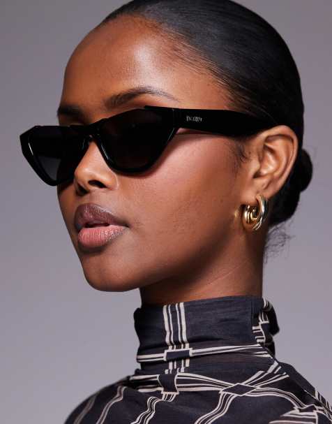 Moschino cat eye sunglasses in black - BLACK - view 1