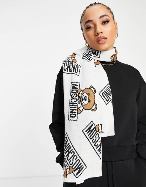 Moschino store teddy scarf