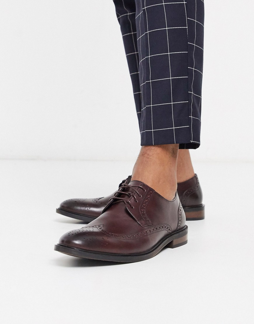 Moss London brogue derby shoe in burgundy-Red