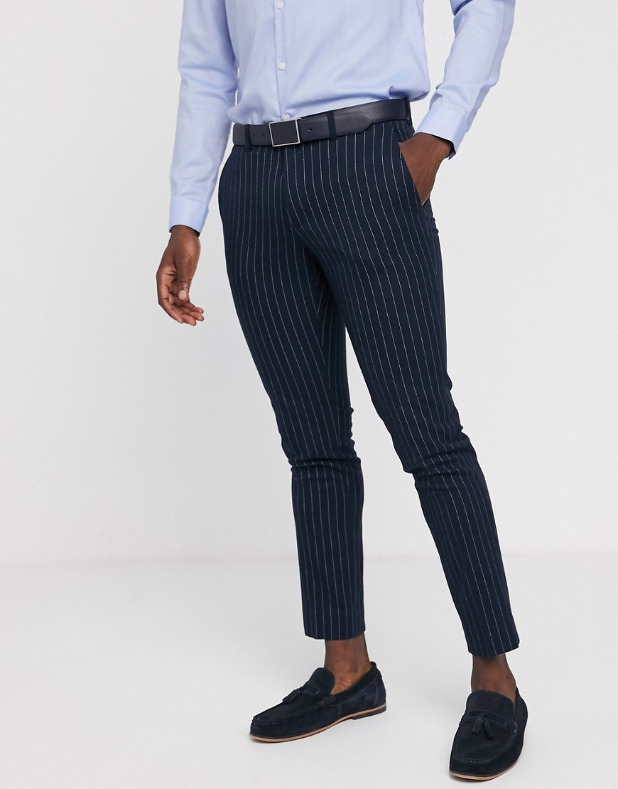 Moss London – Marinblå, kritstrecksrandiga kostymbyxor med extra smal passform