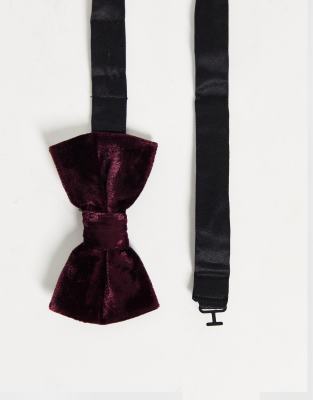 Moss London velvet bow tie in berry