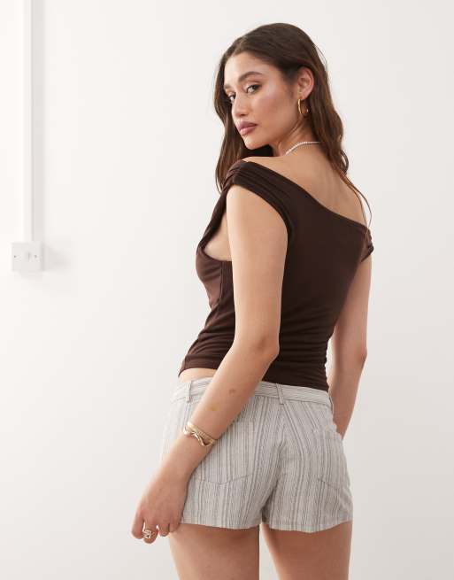 Motel ada striped fitted micro shorts in ivory grey stripe, 3 of 5