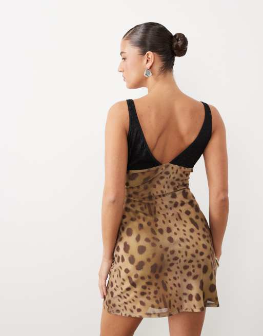 Motel aemma V-hals minikjole med leopardprint, 4 af 4