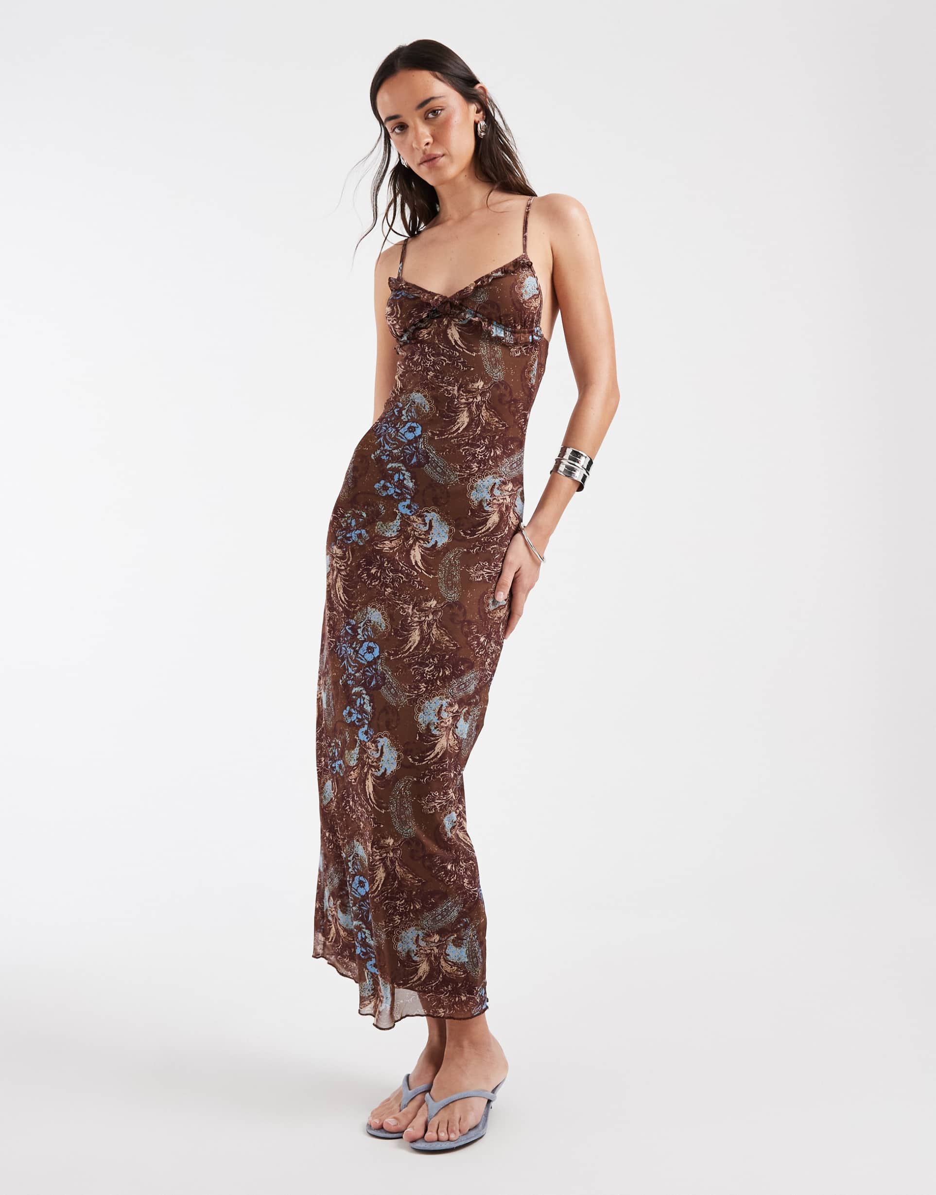 motel alnaka feathery cami maxi dress in paisley brown