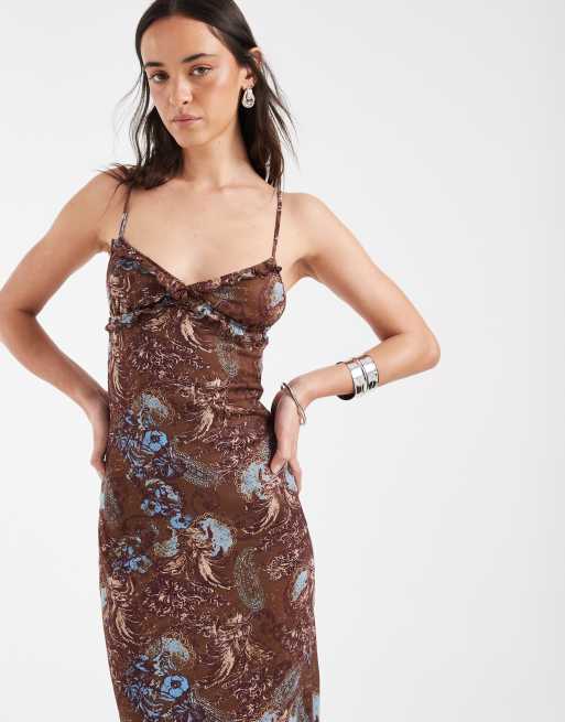 Motel Alnaka feathery cami maxi dress in paisley brown , 2 of 4