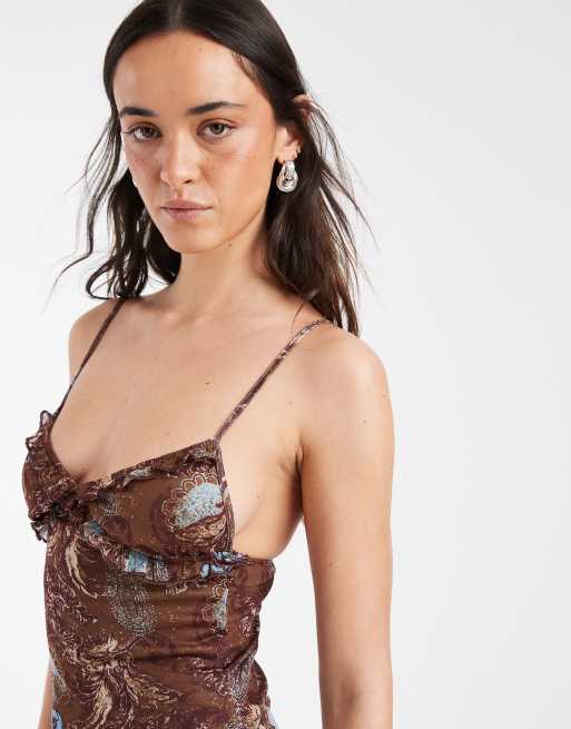 Motel Alnaka feathery cami maxi dress in paisley brown , 3 of 4