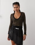 [Motel] Motel Annora long sleeve knit top in gold stripe M Gold stripe